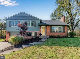 7225 Sandy Hollow Rd, Harrisburg, PA 17112