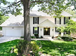 300 NW Locust St, Lees Summit, MO 64064