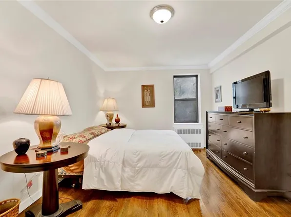 40 89th Street image 13 of 21