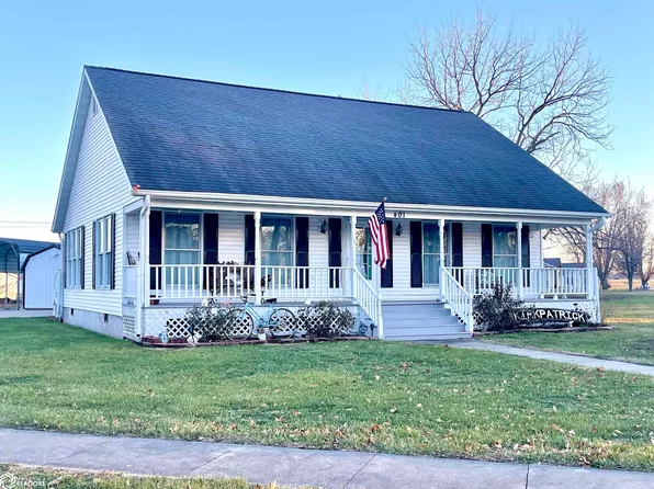 401 S 4th St, Eddyville, IA 52553