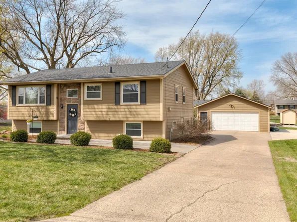 6860 NW 5th St, Des Moines, IA 50313