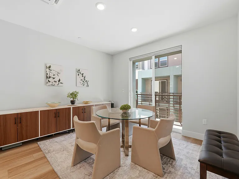 569 Yale Way — Photo 13