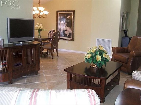 4th image of 9548 Hemingway Ln