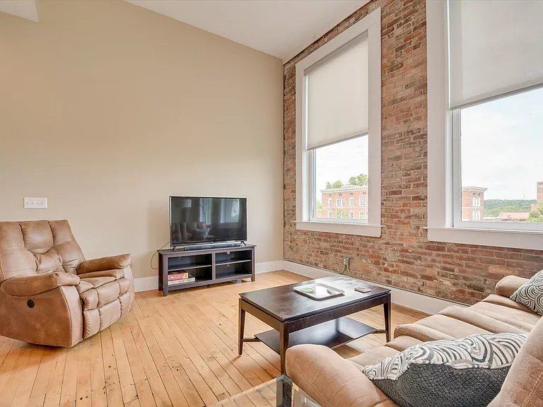 936 Broad St #304 — Photo 19