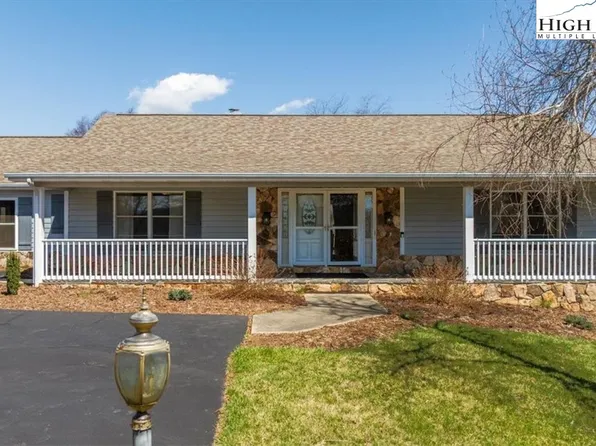 1367 Memorial Park Drive, Sparta, NC 28675