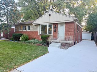 22111 Gardner St, Oak Park, MI 48237
