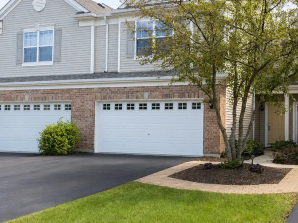 2521 Evergreen Cir, McHenry, IL 60050