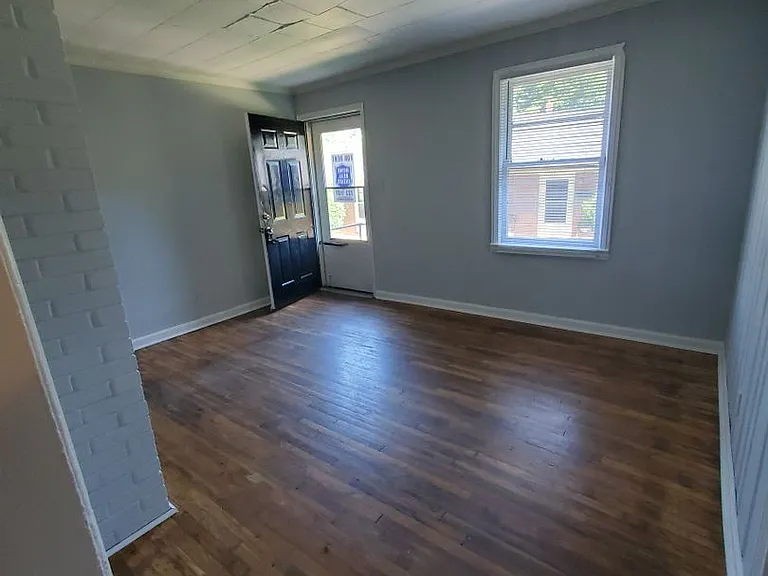 114 N Glenn Ave — Photo 5