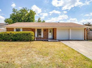 6012 Ridgecrest Dr, Watauga, TX 76148
