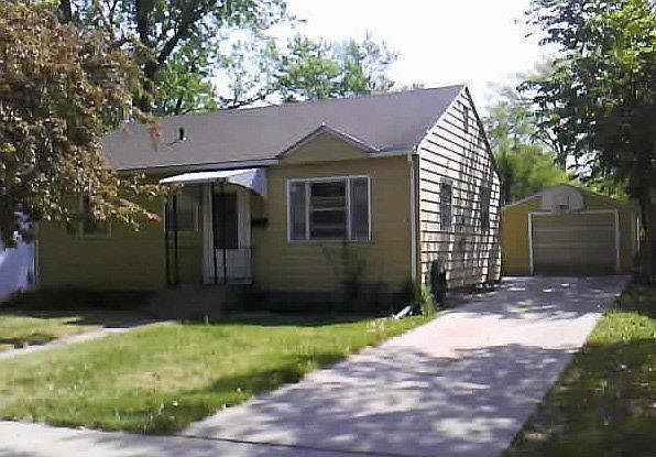 1st image of 1800 S 42nd St