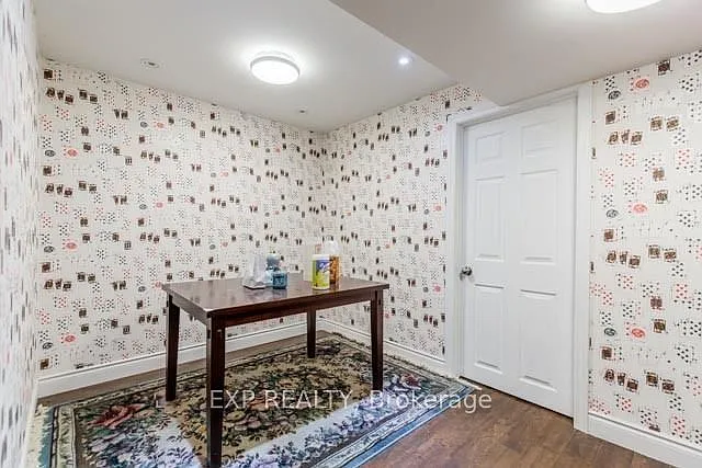 833 Scollard Ct #81 — Photo 19