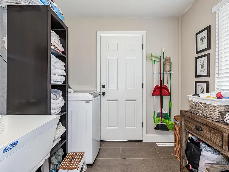 3020 S Bellaire St — Photo 17