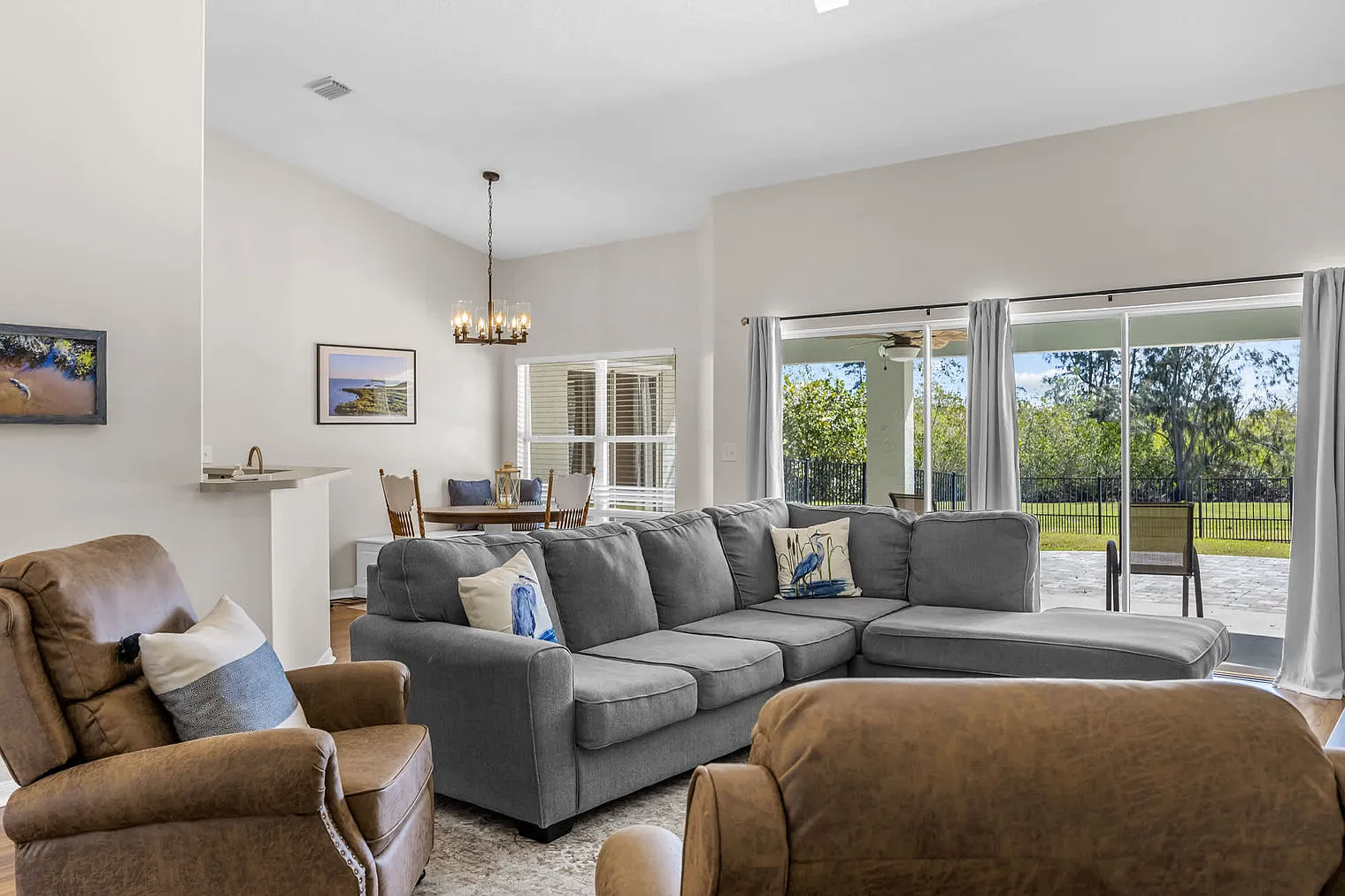 3 bed, 2.0 bath, $4,787 — Photo 2