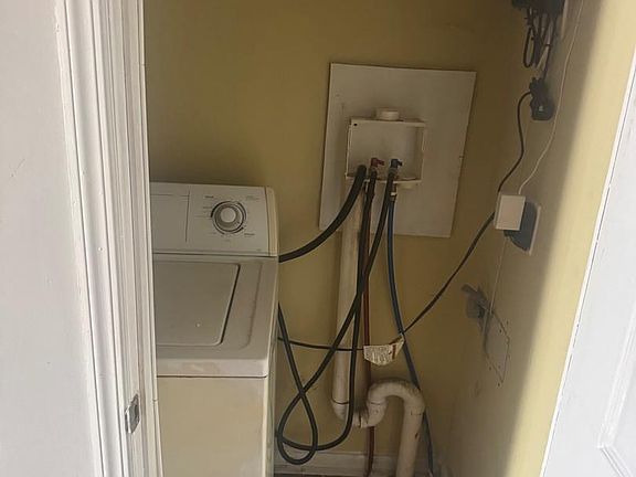 5th image of 5552 Master St