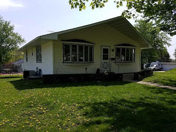 2nd image of 801 2nd Ave NE