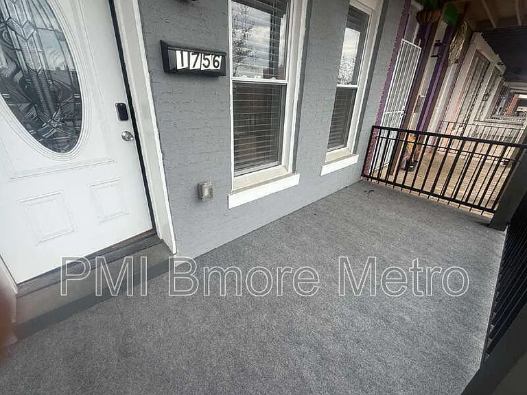 1756 E North Ave — Photo 27