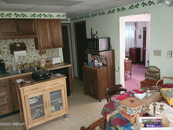 5th image of 344 W Church St