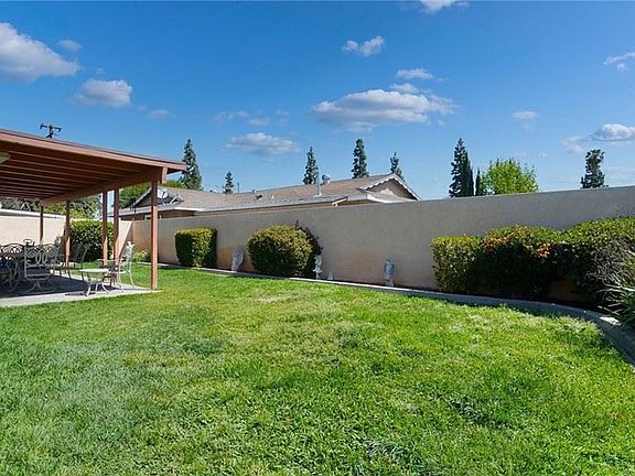 4th image of 2220 Camarina Dr