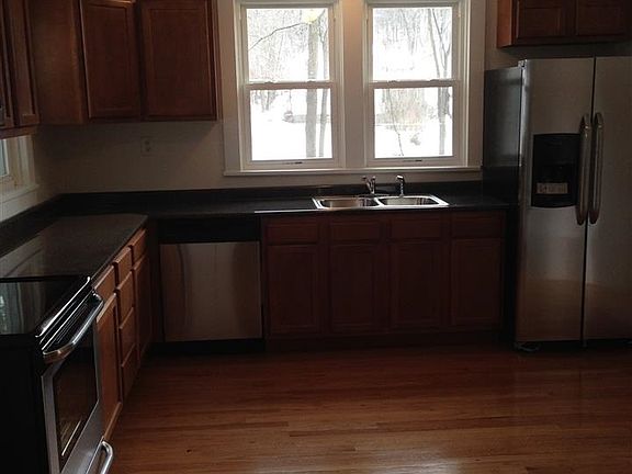 2nd image of 19 Brickyard Rd