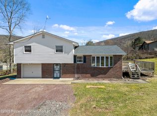 13 Frazier Ln, Scott Township, PA 18447
