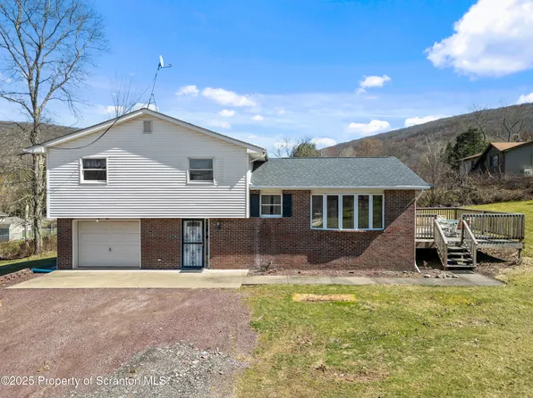 13 Frazier Ln, Scott Township, PA 18447