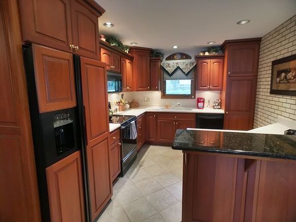 4th image of 208 S 13th Ave