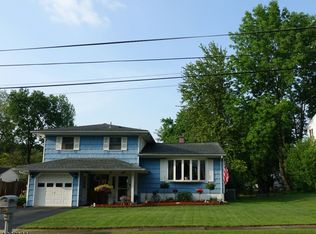 8 Sherman Pl, Flanders, NJ 07836