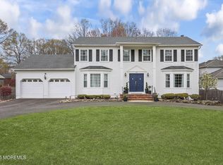 60 Bonnie Dr, Manalapan, NJ