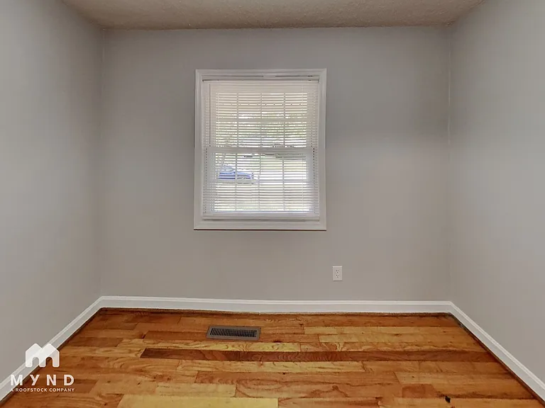 528 Efird St — Photo 19
