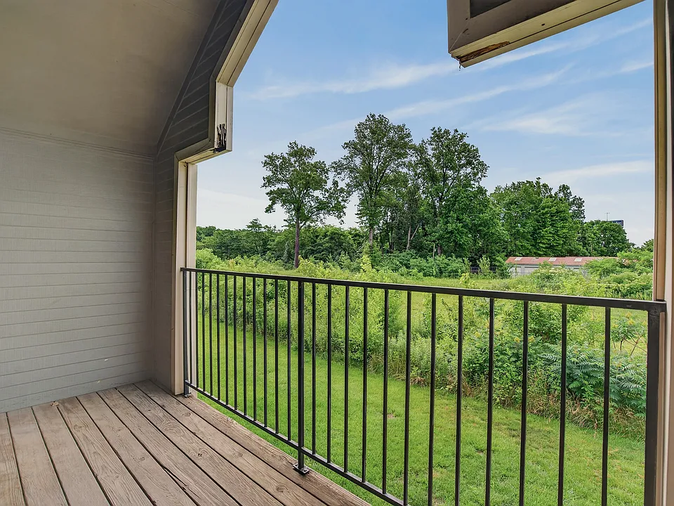 Private balcony/patio