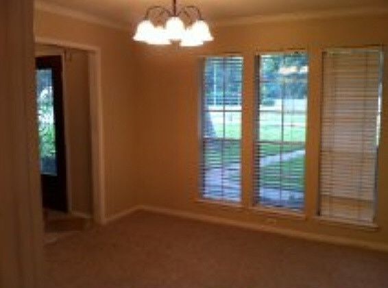 3rd image of 102 Banyan Dr
