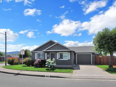 1852 S 58th St, Springfield, OR, 97477