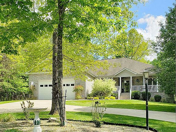 2nd image of 514 Stonehenge Dr