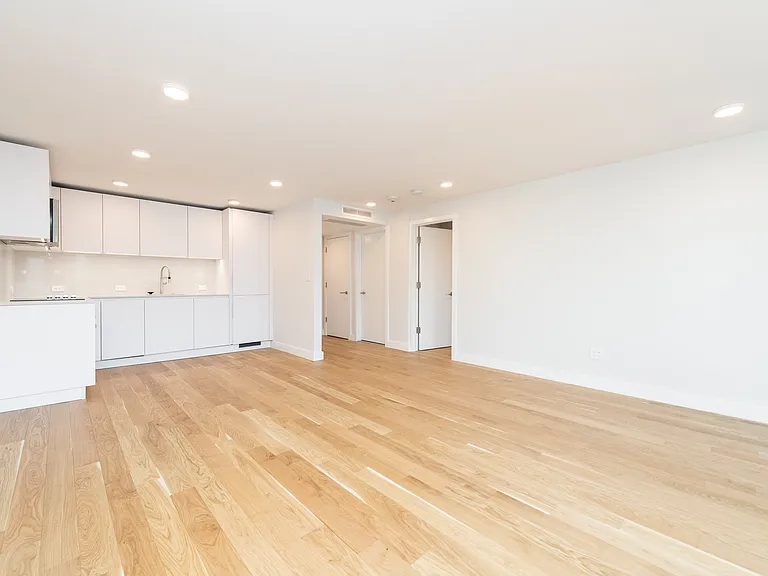 334 Harvard St #G3 — Photo 6