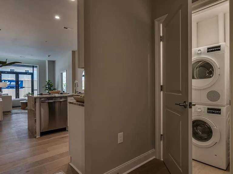 EIGHT WEST THIRD APARTMENTS — Photo 8