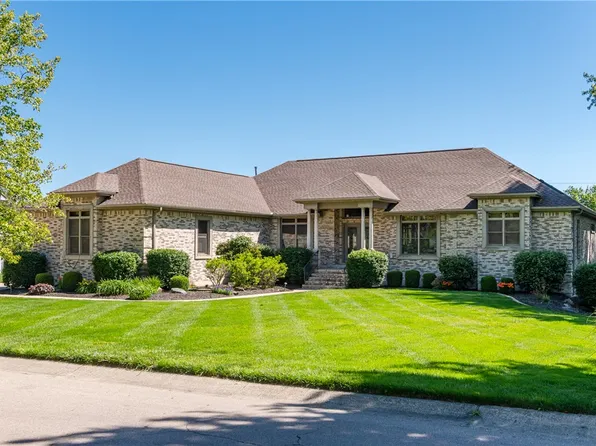 173 Countryside Dr N, Troy, OH 45373