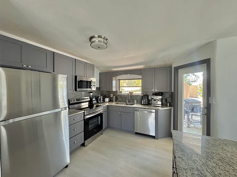 326 Ribault Ave — Photo 7