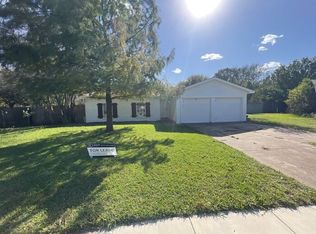 1001 Georgian Rd E, Fort Worth, TX 76179