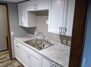 Oak Wood Manor, Willmar, MN 56201