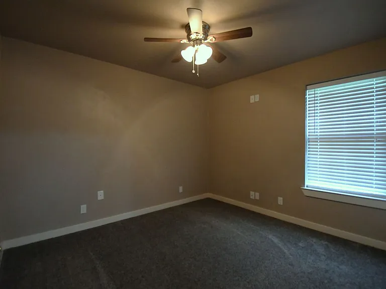 5999 Walnut Hill Dr — Photo 13
