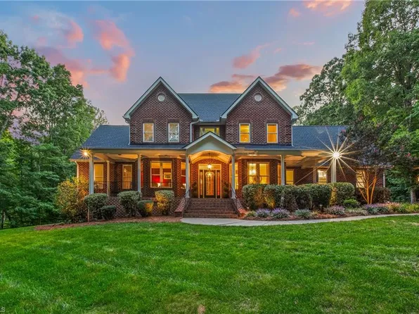 370 Rabbit Farm Trl, Advance, NC 27006