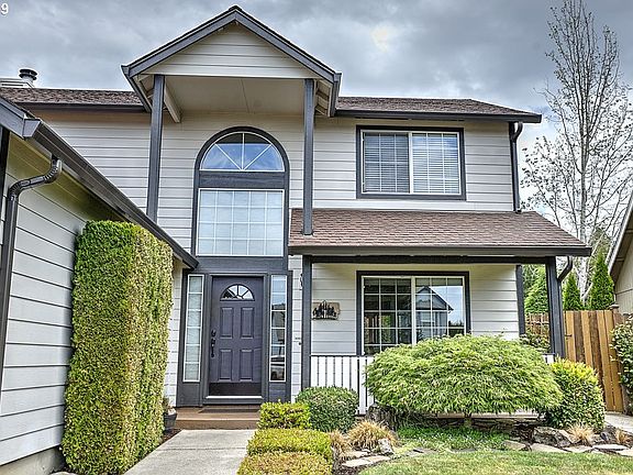 2nd image of 3807 NE 41st Ct