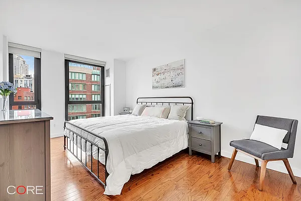 Rented by CORE | media 12