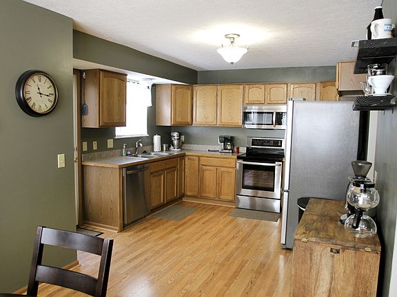 4th image of 6260 Albany Crest Ave