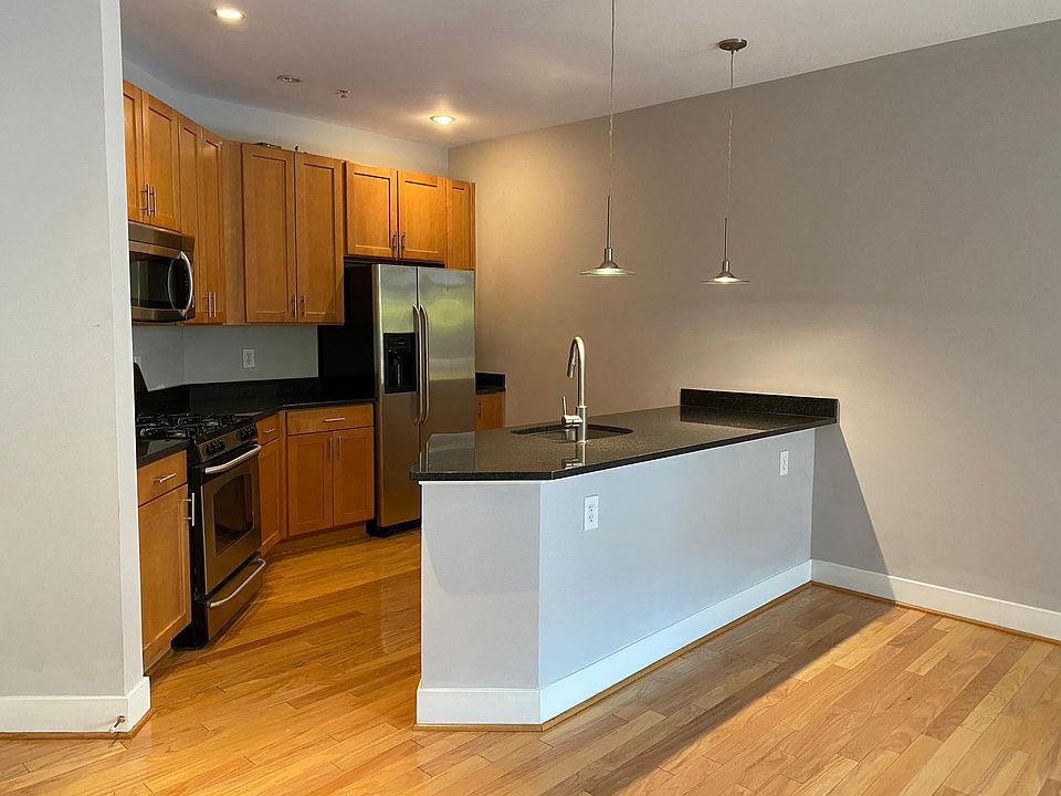 1st image of 1800 Wilson Blvd #125