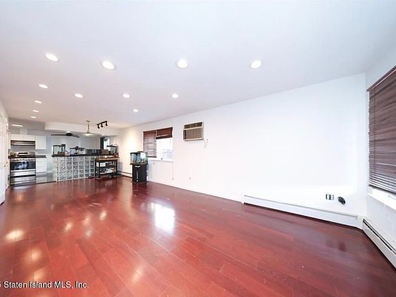 3rd image of 46 Lewiston St Floor 1