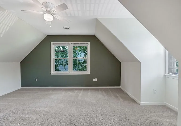 94 Cleremont Dr — Photo 34