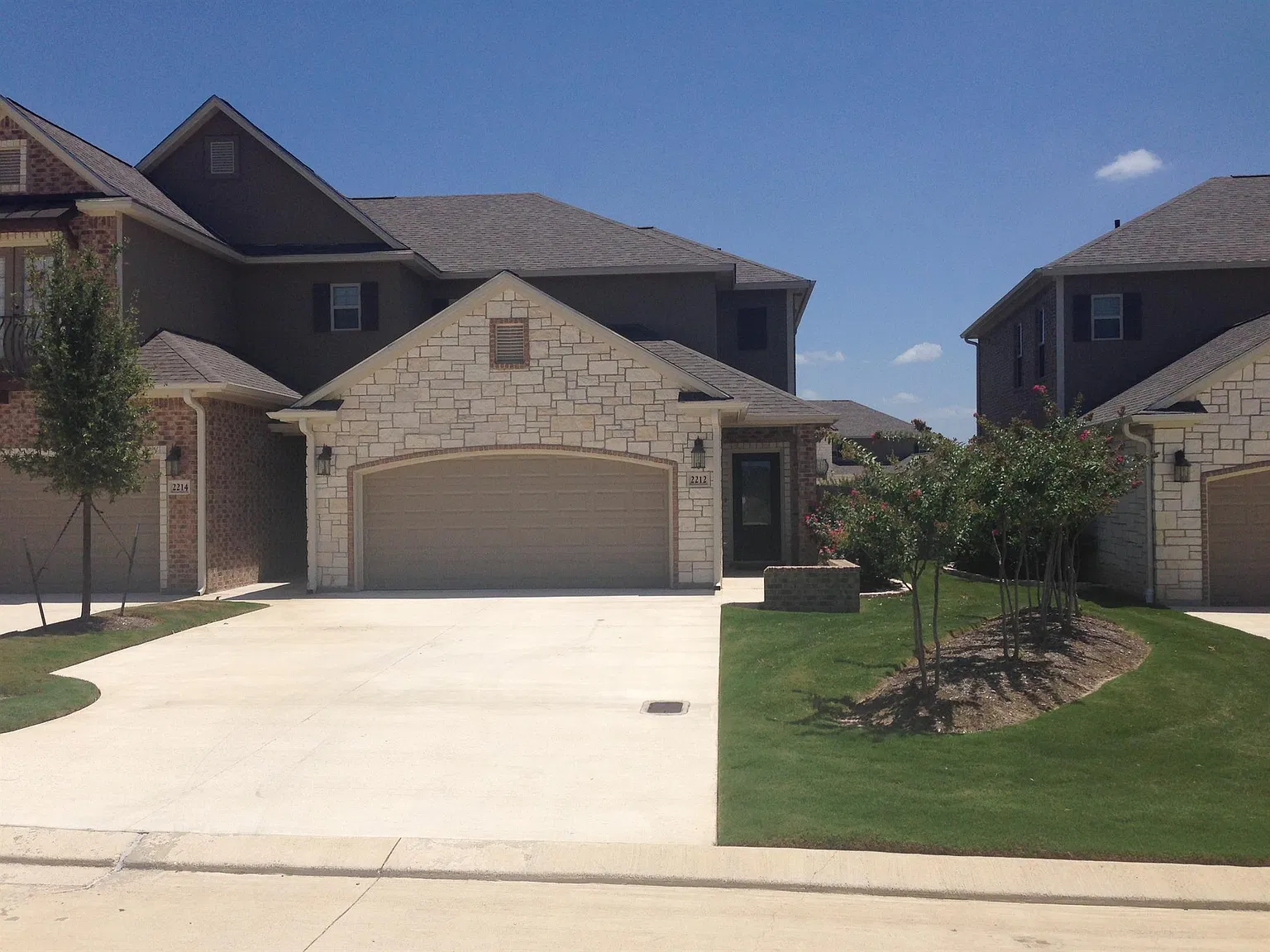2212 Crescent Pointe Pkway — Photo 3