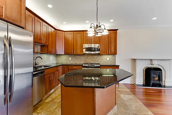 Rented by Twyford Real Estate | media 26