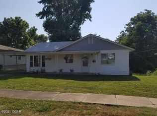 304 N Lincoln Ave, Monett, MO 65708